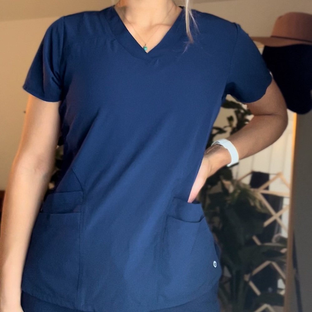 Adar Scrub Set - top & bottom included | size Medium